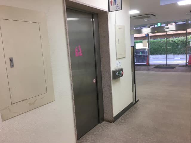 高円寺保健センター のトイレ入口写真