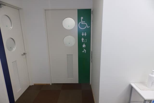 永福図書館 のトイレ入口写真