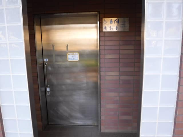 三井の森公園 のトイレ入口写真