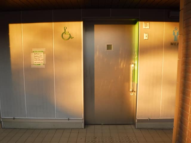 下高井戸おおぞら公園 のトイレ入口写真