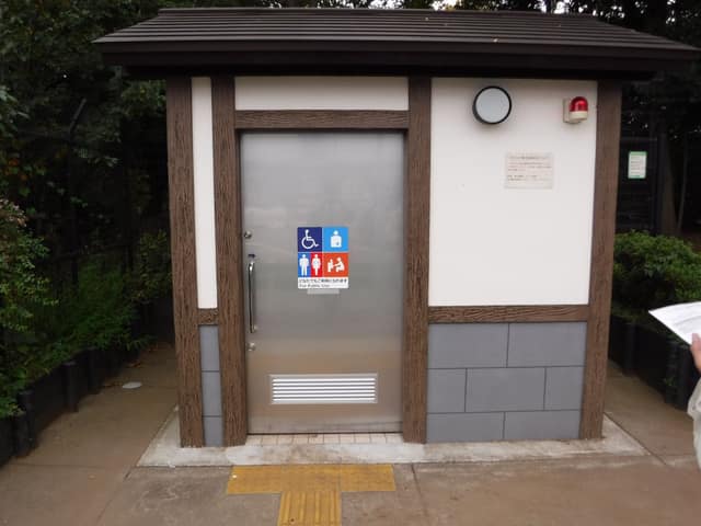 山葉名いこいの森 のトイレ入口写真