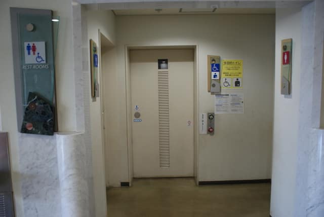 上井草スポーツセンター のトイレ入口写真