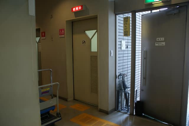 荻窪体育館 のトイレ入口写真