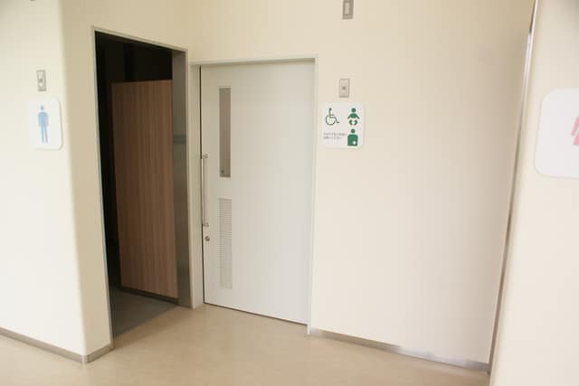 妙正寺体育館 のトイレ入口写真