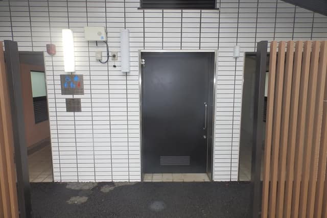 和田堀公園野球場 のトイレ入口写真
