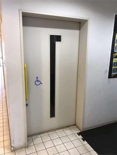 すみだスポーツ健康センター のトイレ入口写真