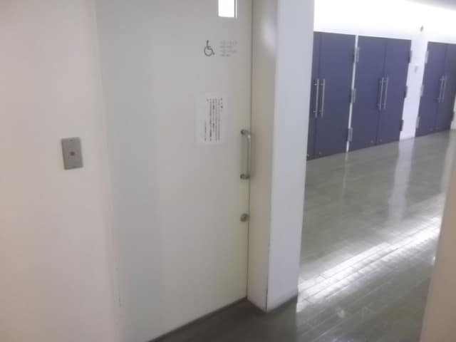 すみだ生涯学習センター のトイレ入口写真