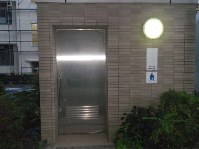 錦糸公園(東) のトイレ入口写真