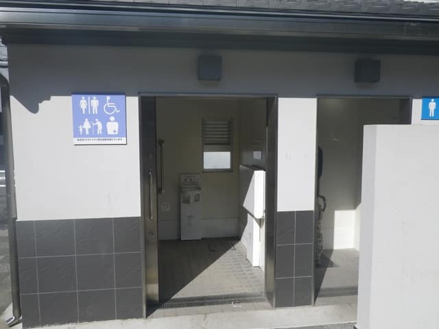 立川第二児童遊園 のトイレ入口写真