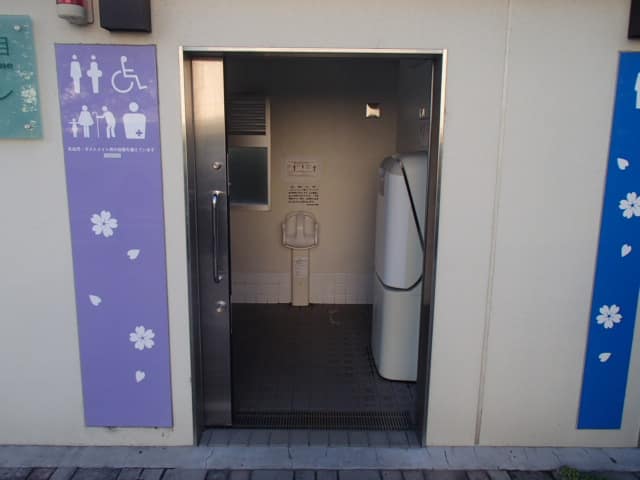 立花五丁目 のトイレ入口写真