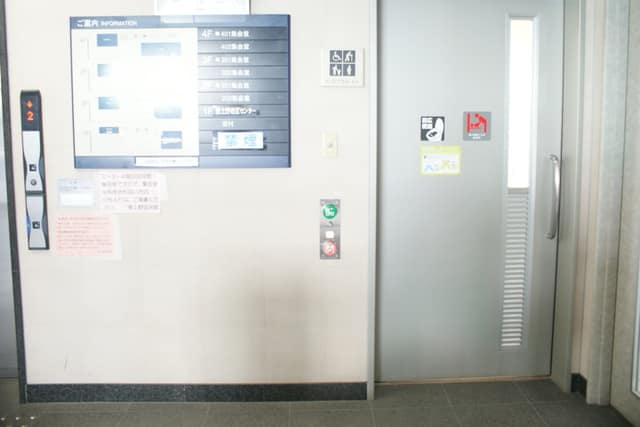 東上野地区センター(東上野区民館) のトイレ入口写真
