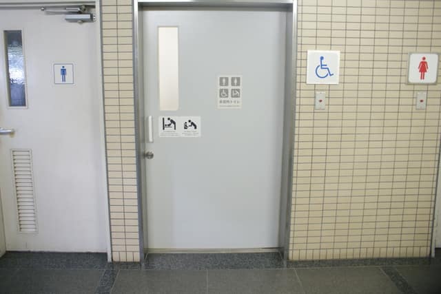 金杉区民館下谷分館 のトイレ入口写真