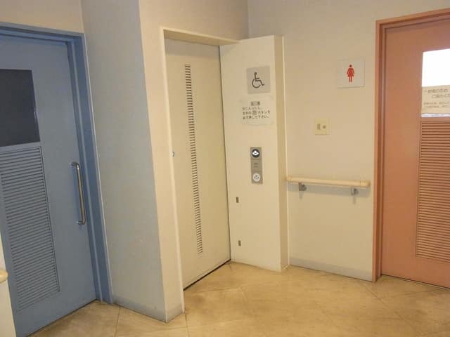 台東保健所 のトイレ入口写真