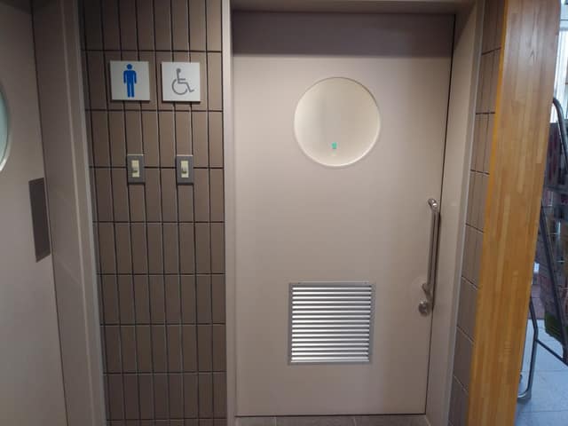 書道博物館 のトイレ入口写真