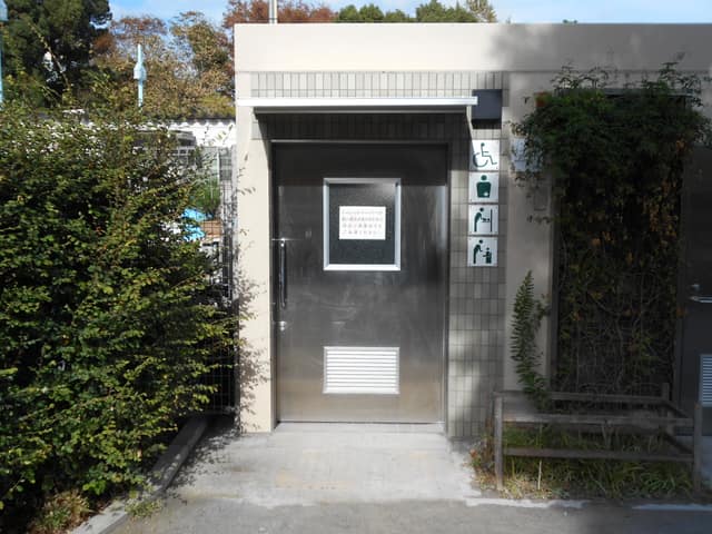 隅田公園 のトイレ入口写真