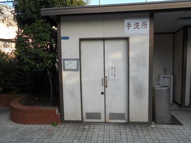 金曽木公園 のトイレ入口写真