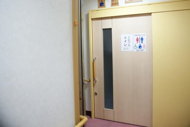区民ひろば池袋本町 のトイレ入口写真