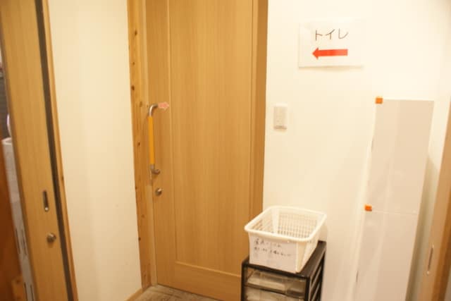 トキワ荘通りお休み処 のトイレ入口写真