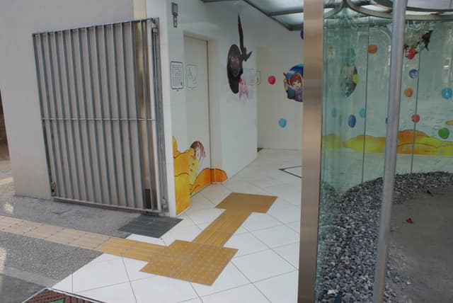 トキワ荘マンガミュージアム のトイレ入口写真