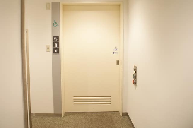あうるすぽっと のトイレ入口写真