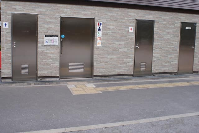 上池袋くすのき公園 のトイレ入口写真